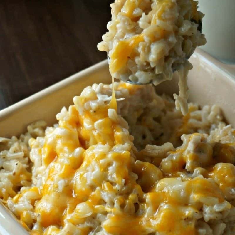 Cheesy Chicken and Rice Casserole