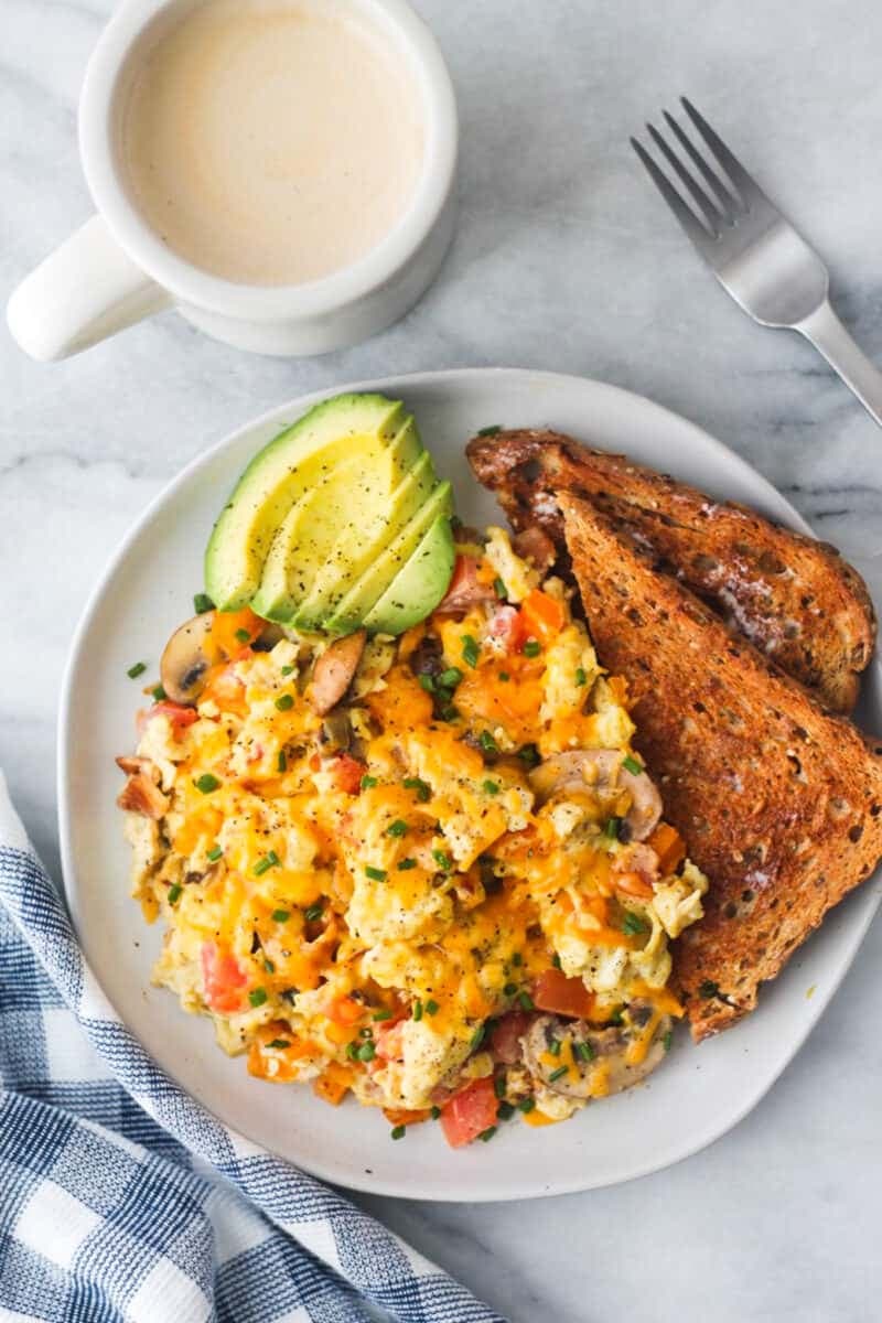 Scrambled Eggs with Chicken and Cheese