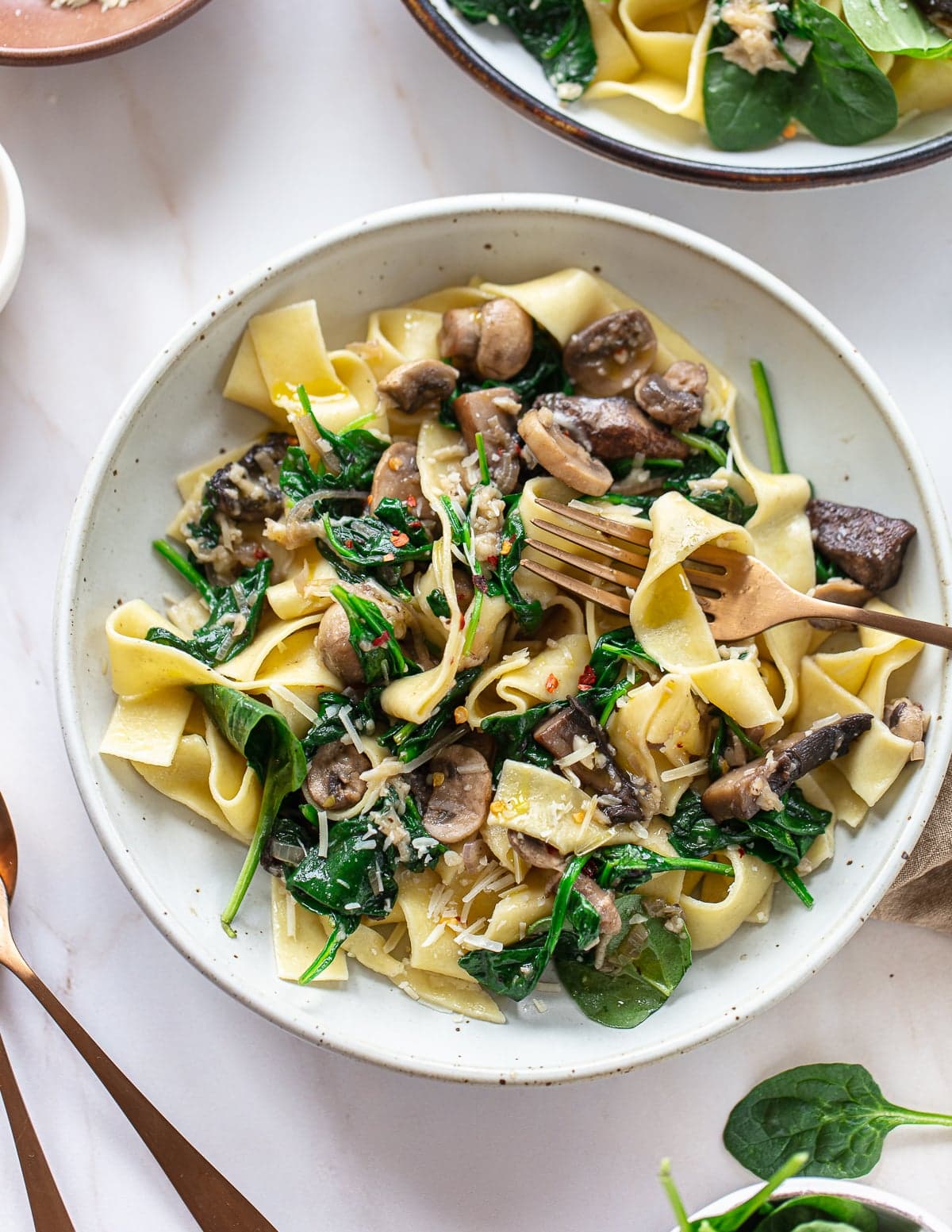 Vegan Spinach and Mushroom Pasta