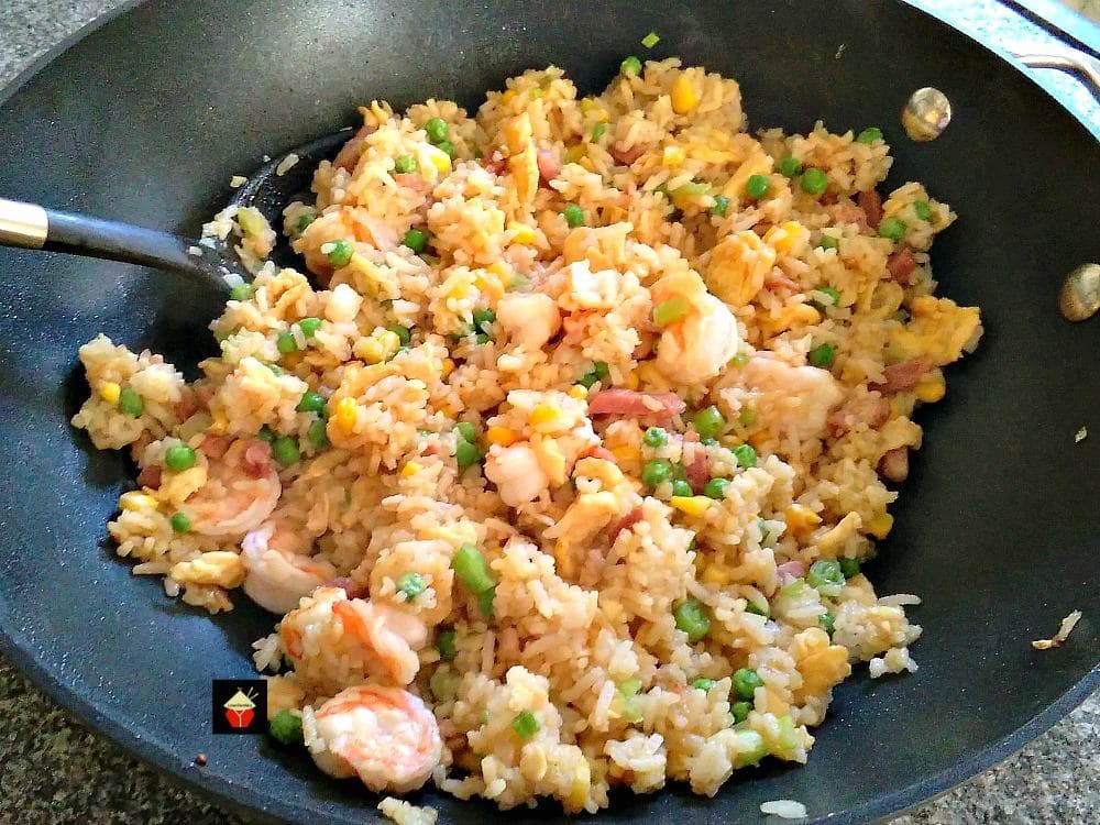 Garlic and Shallot Fried Rice with Dried Seafood