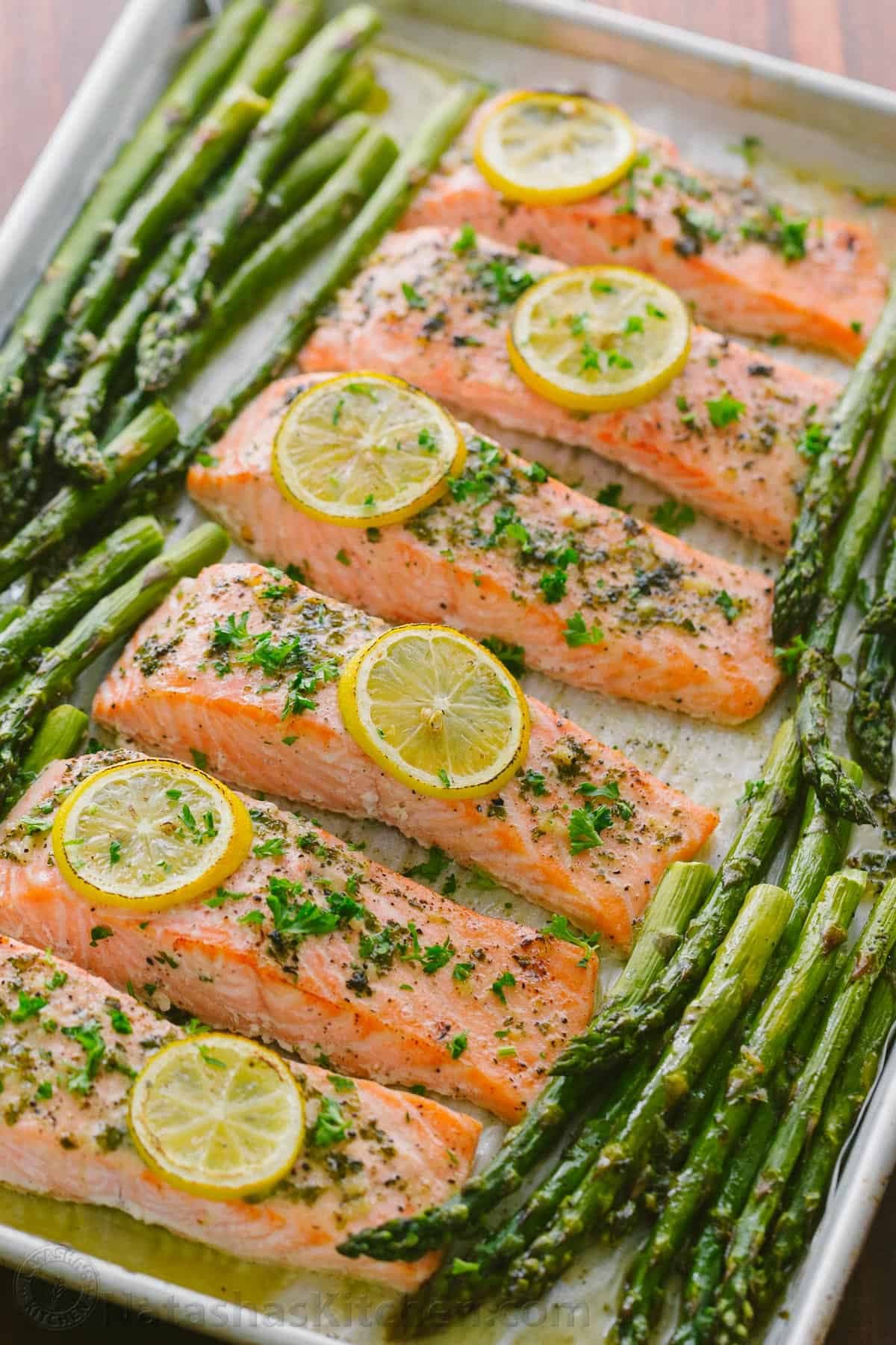 Baked Salmon with Lemon and Asparagus