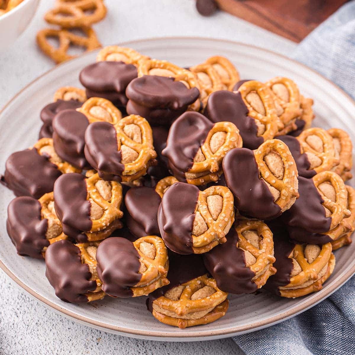 Peanut Butter and Pretzel Bites
