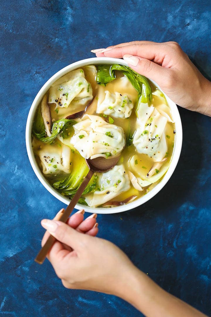 Wonton Soup with Shredded Chicken