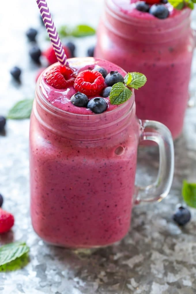 Mixed Berry Breakfast Smoothie