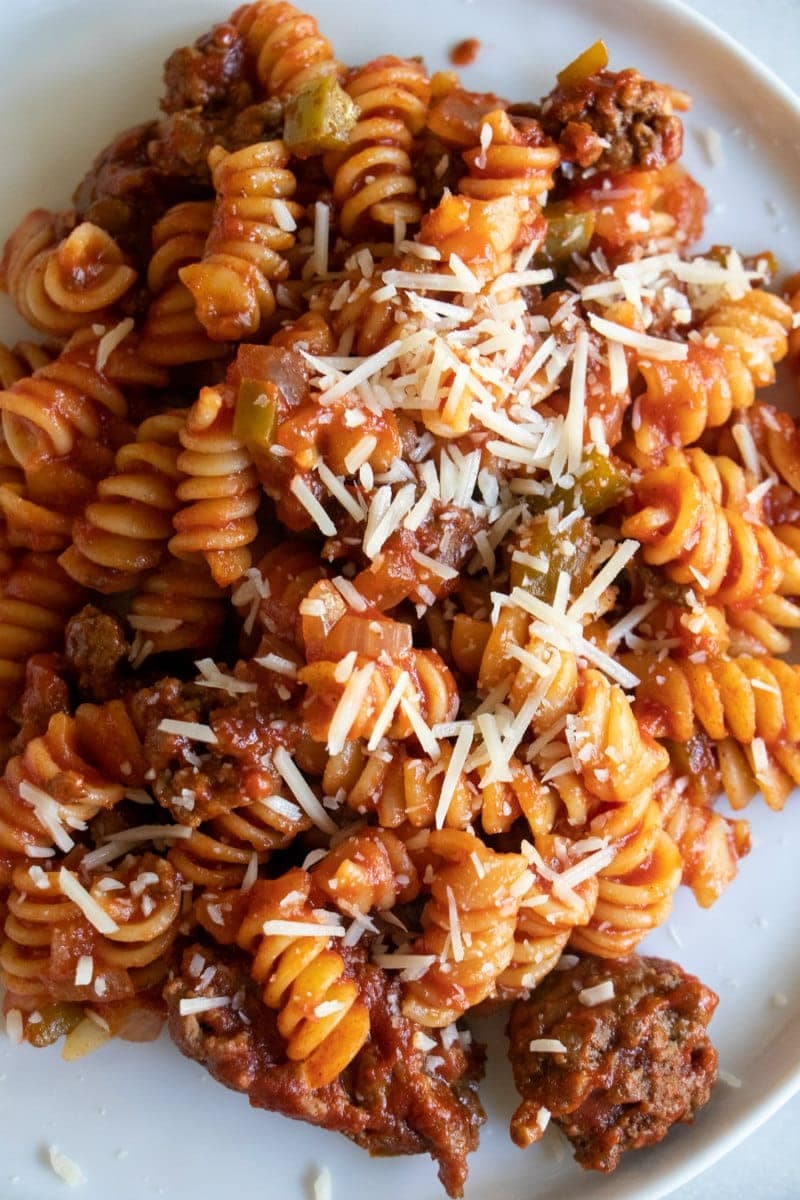 Garlic and Tomato Beef Pasta